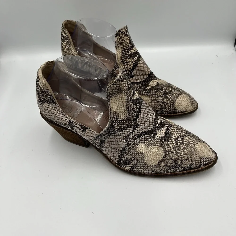 Beast Fashion Snakeskin Gray Cream Size 10 Slip On Booties Western Edgy Festival
